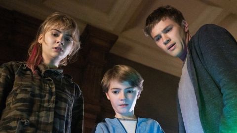 Us Against the World: 3 High-Stakes TV Series Where Teamwork Is the Only Salvation