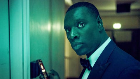 Long Flight or Delayed Train? 4 TV Series That Will Make Time Fly