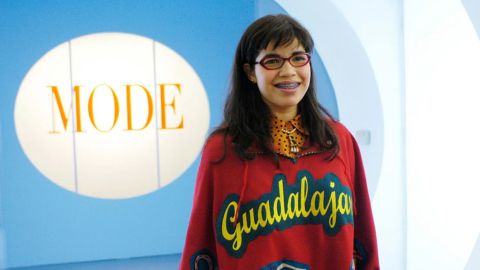 From FBI Agent to Mode Icon: The Secret Plan to Disrupt Ugly Betty’s Debut